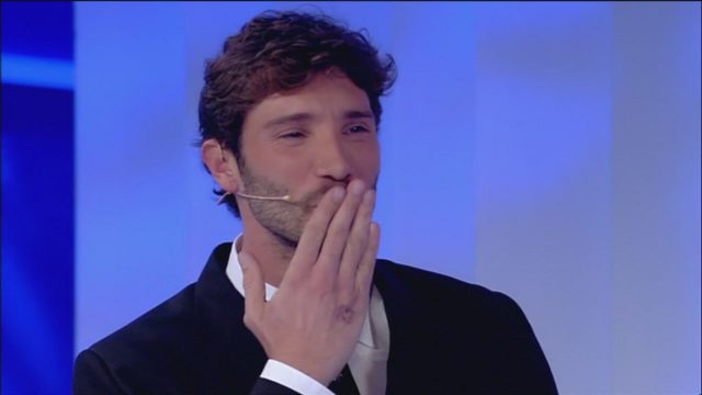 Stefano De Martino C'è Posta Per Te